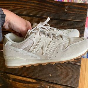 New Balance Womens Sola Sleek Cream And 